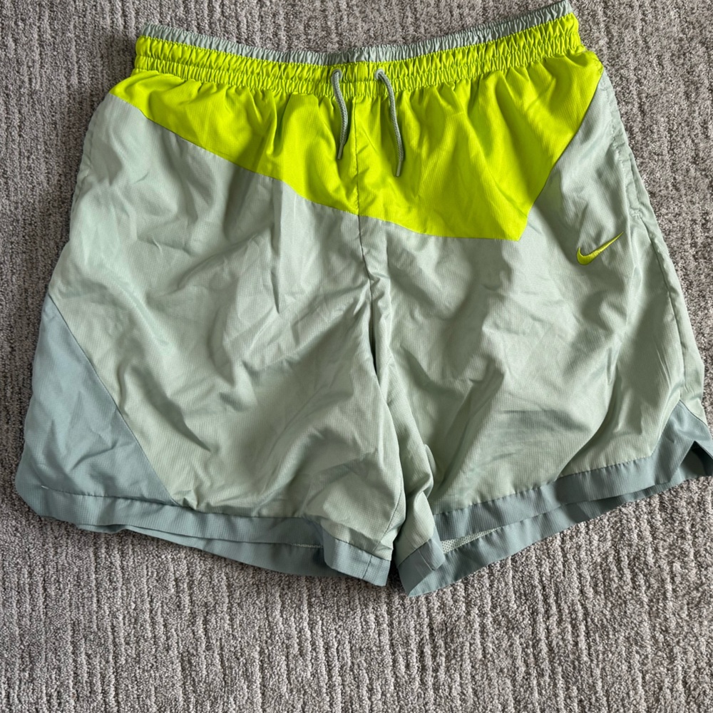 Nike Two-Tone Athletic Shorts XXL